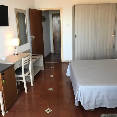 메디테라니 4*